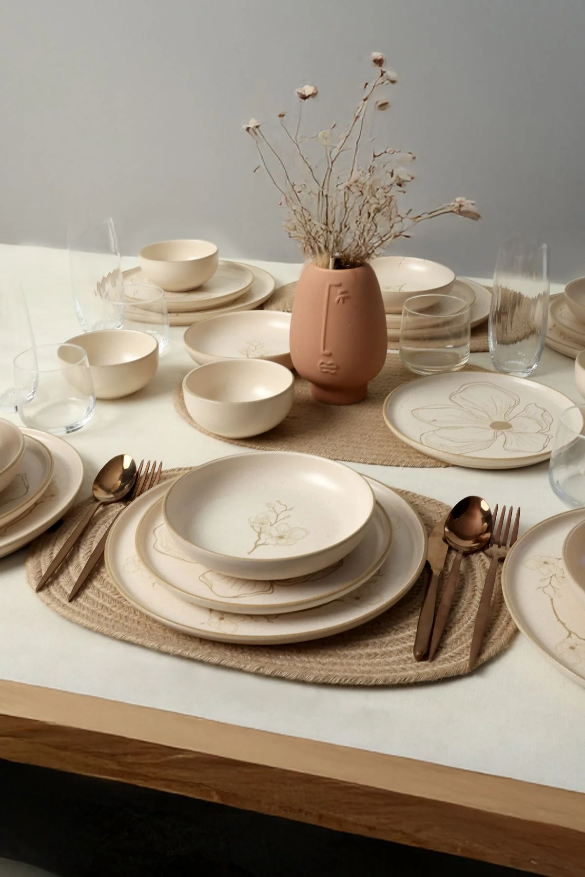 Taupe Bloom servis za ruċavanje